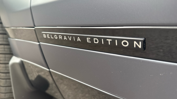 Land Rover Range Rover Velar 3.0 D300 MHEV Belgravia Edition 5dr Auto Diesel Estate - Image 41